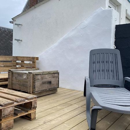Am 57 - The Blue House Villa Ault Eksteriør billede