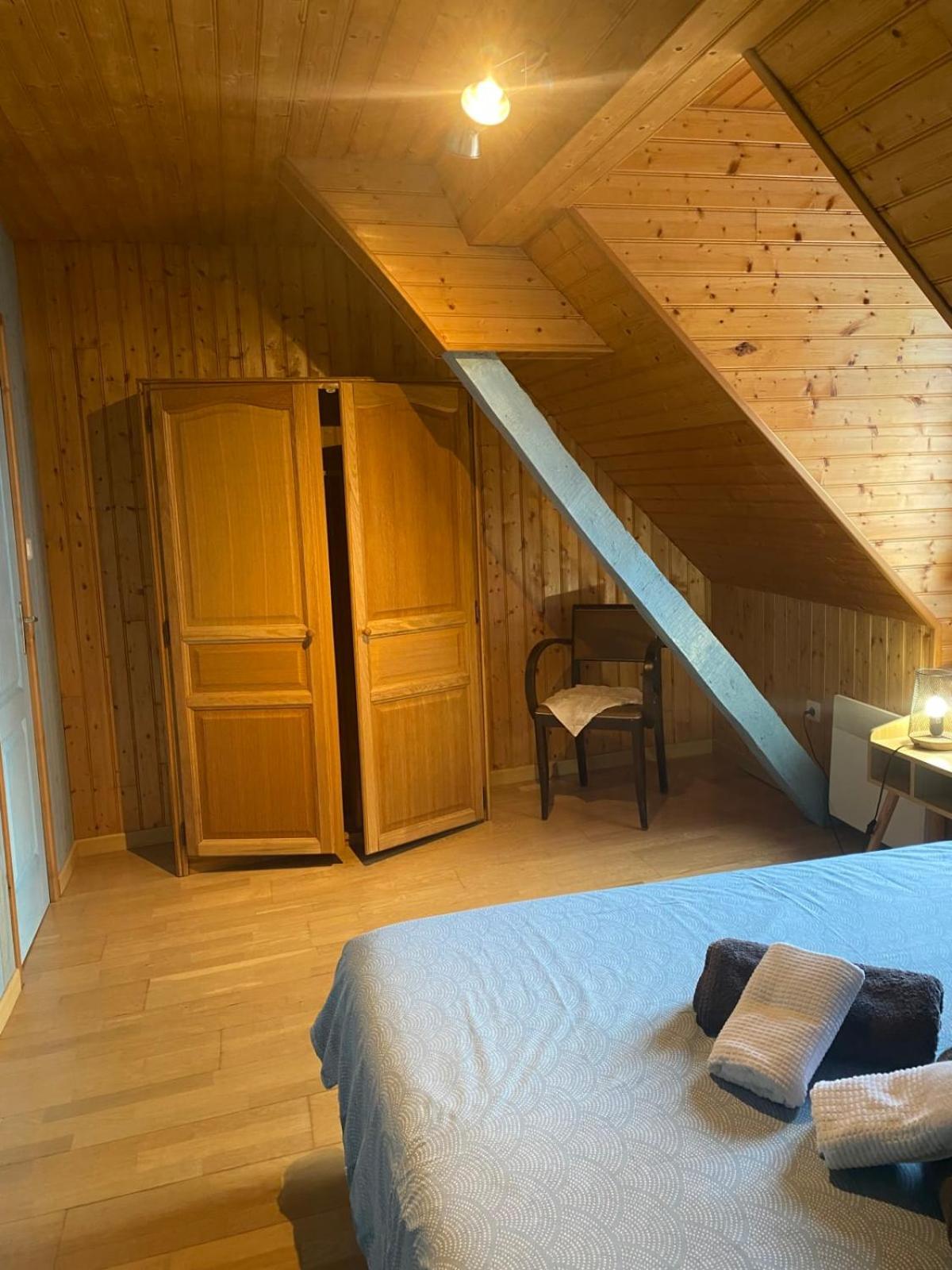 Am 57 - The Blue House Villa Ault Eksteriør billede
